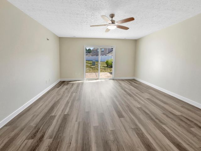5200 Mantua Drive, 63C, Canal Winchester, OH 43110