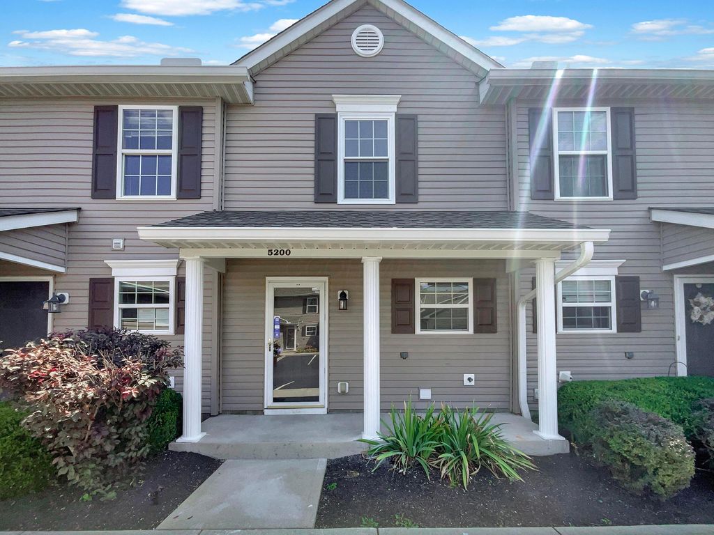 5200 Mantua Drive, 63C, Canal Winchester, OH 43110
