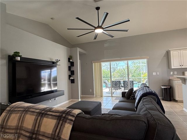 1804 NW 20th PL, Cape Coral, FL 33993