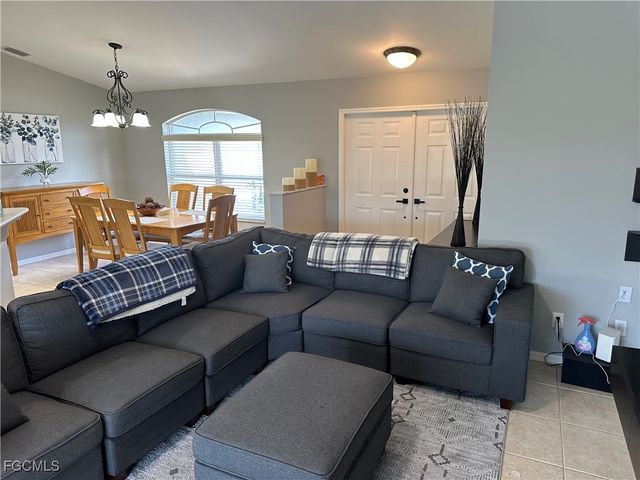 1804 NW 20th PL, Cape Coral, FL 33993