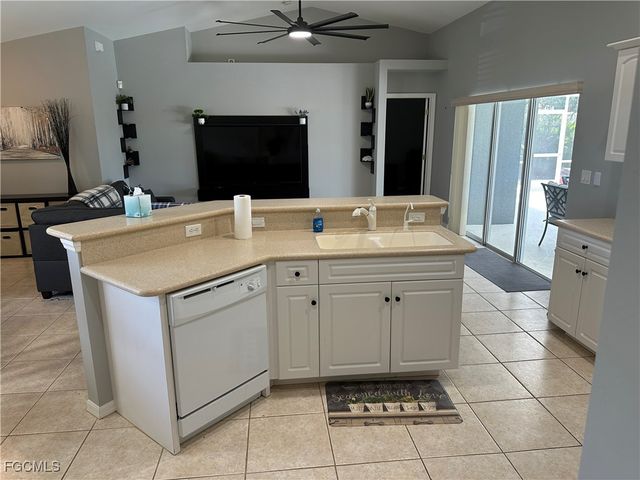 1804 NW 20th PL, Cape Coral, FL 33993