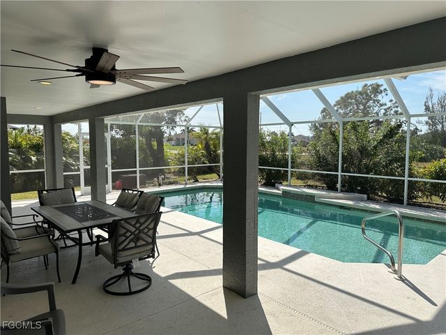 1804 NW 20th PL, Cape Coral, FL 33993