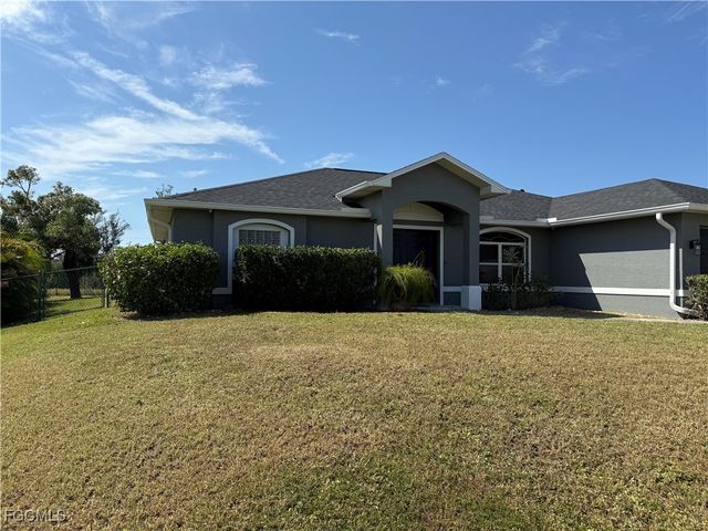 1804 NW 20th PL, Cape Coral, FL 33993