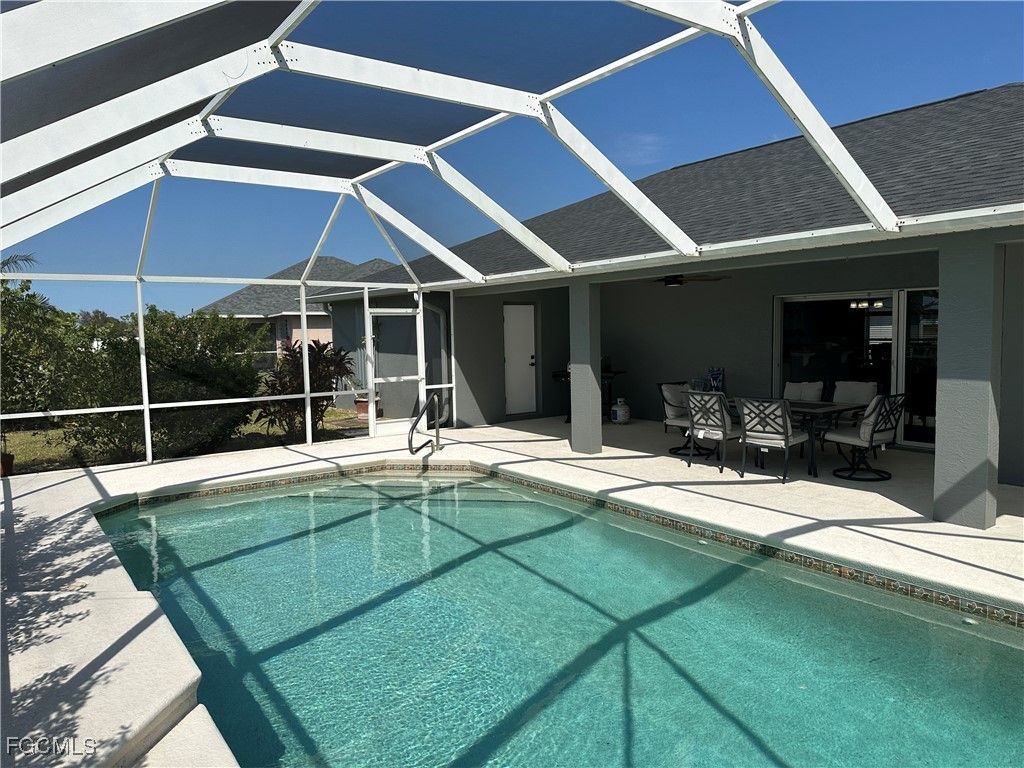 1804 NW 20th PL, Cape Coral, FL 33993