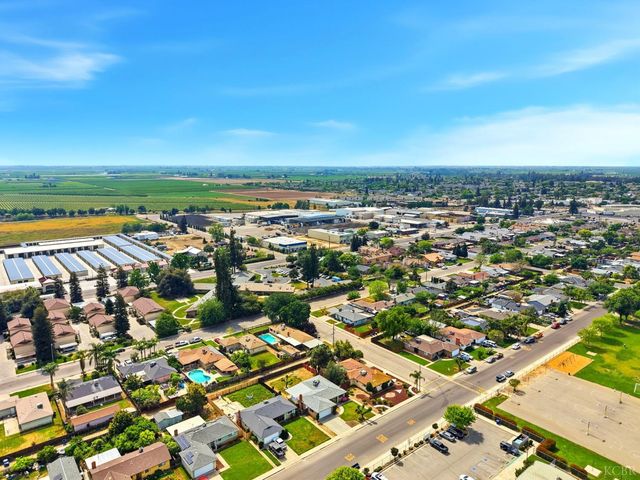 1123 E Washington Avenue, Reedley, CA 93654