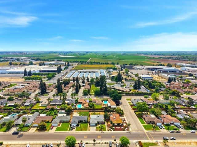 1123 E Washington Avenue, Reedley, CA 93654