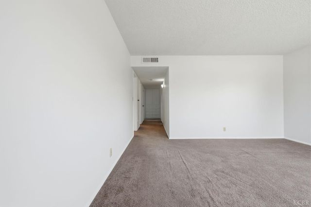 1123 E Washington Avenue, Reedley, CA 93654