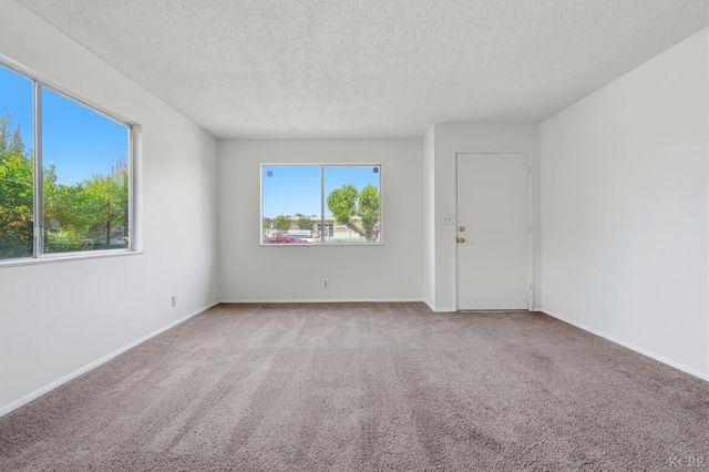 1123 E Washington Avenue, Reedley, CA 93654