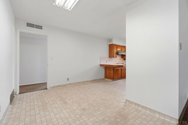 1123 E Washington Avenue, Reedley, CA 93654