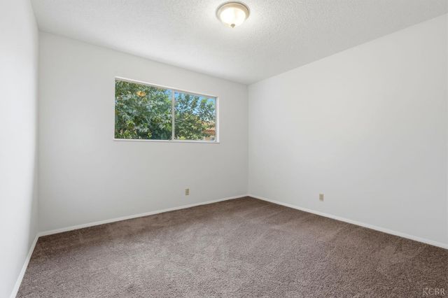 1123 E Washington Avenue, Reedley, CA 93654