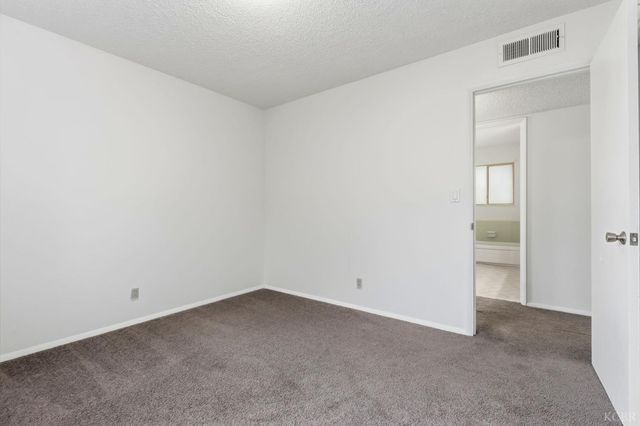 1123 E Washington Avenue, Reedley, CA 93654