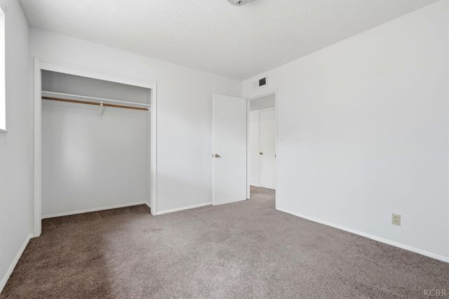 1123 E Washington Avenue, Reedley, CA 93654