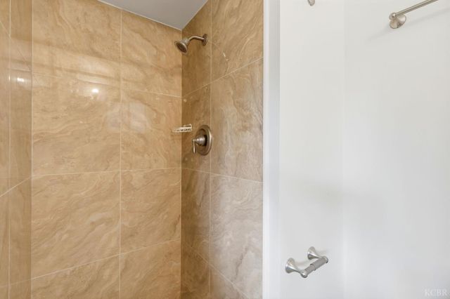 1123 E Washington Avenue, Reedley, CA 93654