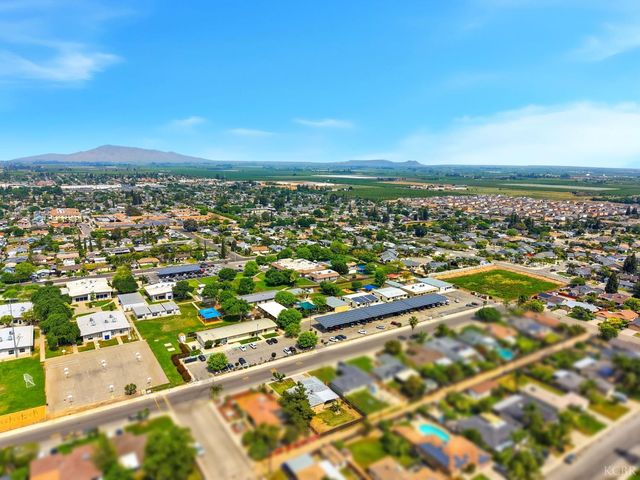 1123 E Washington Avenue, Reedley, CA 93654