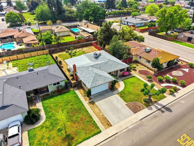 1123 E Washington Avenue, Reedley, CA 93654