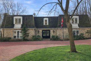 2731 Emerson Drive, Pepper Pike, OH 44124