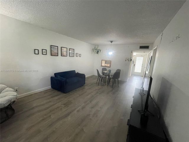 101 Berkley Rd 106, Hollywood, FL 33024