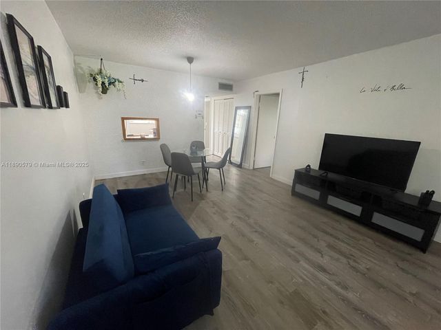 101 Berkley Rd 106, Hollywood, FL 33024