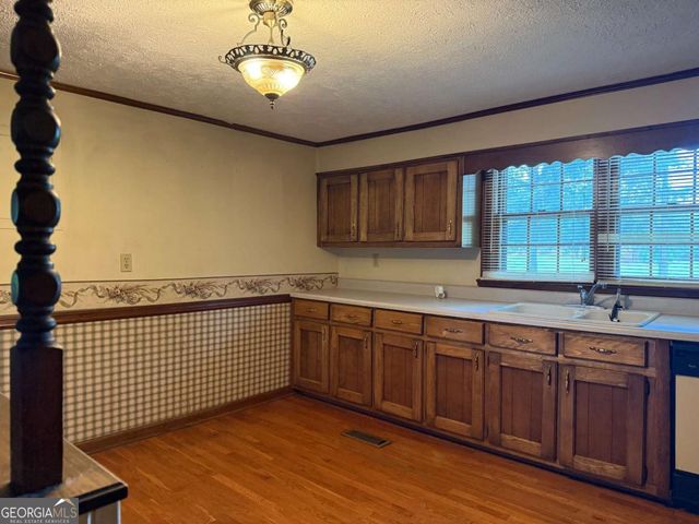 1601 Parker Drive NE, Conyers, GA 30012