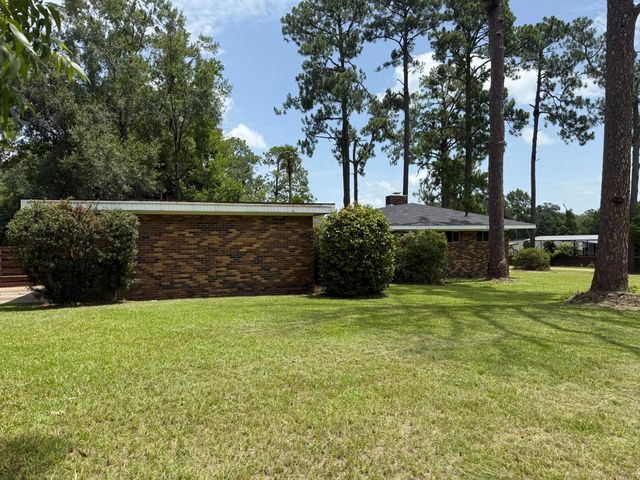 801 W 8th St, Deridder, LA 70634