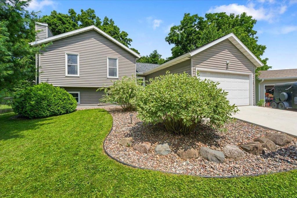 768 Grace Street, Verona, WI 53593