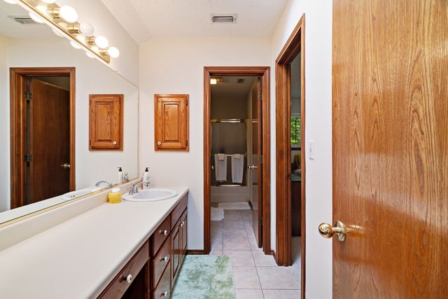 4110 Lakeshore Drive, Reno, TX 75462
