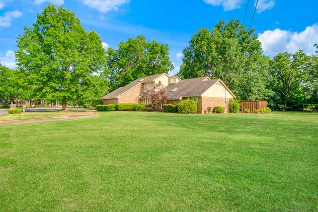 4110 Lakeshore Drive, Reno, TX 75462
