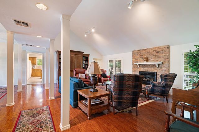 4110 Lakeshore Drive, Reno, TX 75462