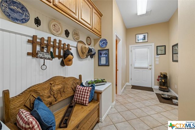 194 Gabriel Meadows Drive, Hutto, TX 78634