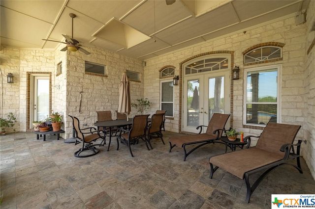 194 Gabriel Meadows Drive, Hutto, TX 78634