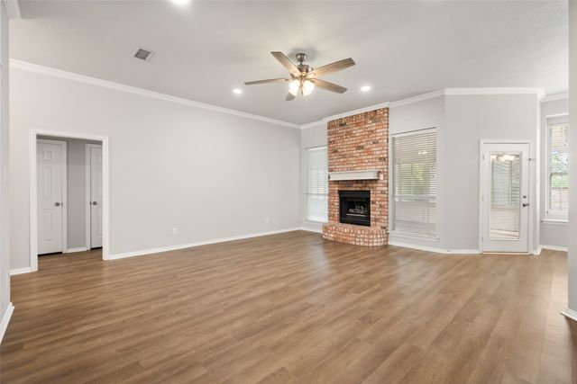 412 Springhill Court, Burleson, TX 76028