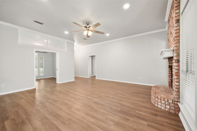 412 Springhill Court, Burleson, TX 76028