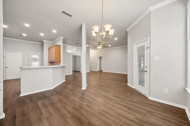 412 Springhill Court, Burleson, TX 76028