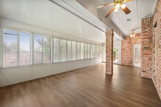 412 Springhill Court, Burleson, TX 76028
