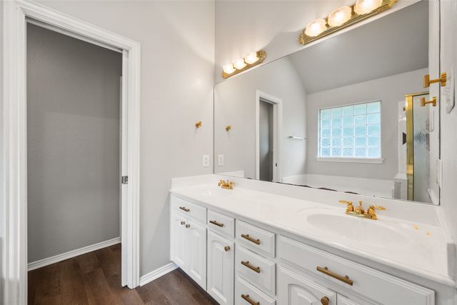 412 Springhill Court, Burleson, TX 76028