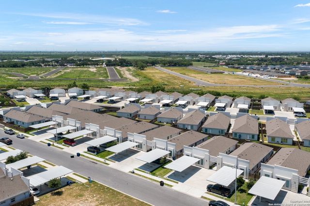 3808 Bella Costa Drive, Weslaco, TX 78596