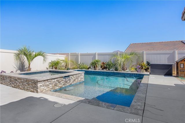 29631 Barrel Court, Winchester, CA 92596
