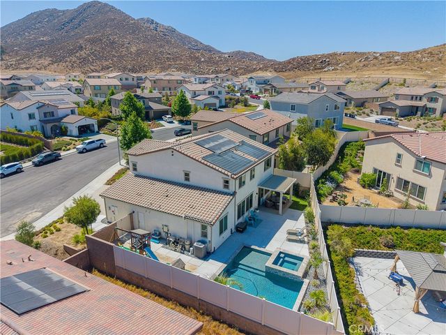 29631 Barrel Court, Winchester, CA 92596