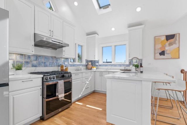 121 Anchorage Avenue, Santa Cruz, CA 95062
