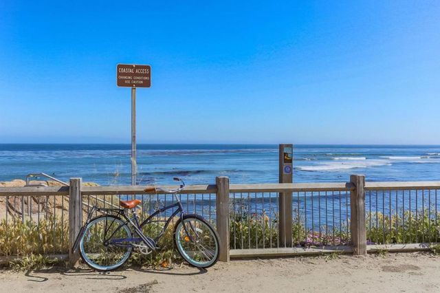 121 Anchorage Avenue, Santa Cruz, CA 95062