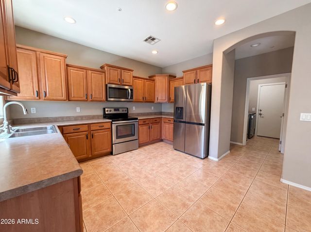 1565 E HOPKINS Road, Gilbert, AZ 85295