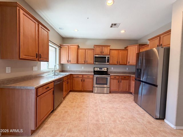 1565 E HOPKINS Road, Gilbert, AZ 85295