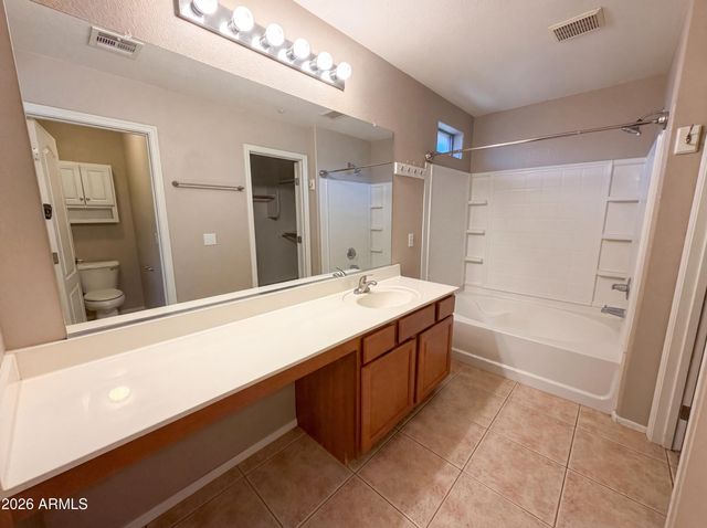 1565 E HOPKINS Road, Gilbert, AZ 85295