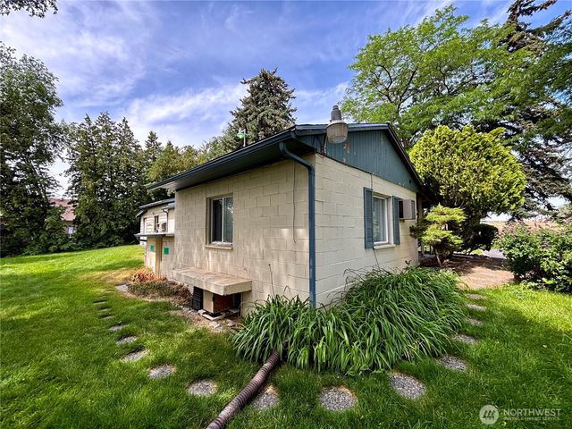4477 Wenatchee Drive NE, Moses Lake, WA 98837