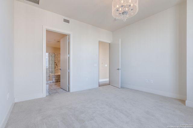 610 E Market St Unit 2510, San Antonio, TX 78205