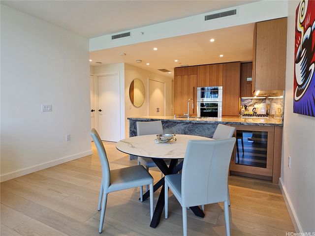 1100 Ala Moana Boulevard 805, Honolulu, HI 96814