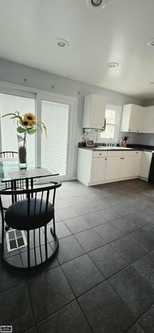 1589 Hampton Drive, Mount Clemens, MI 48043
