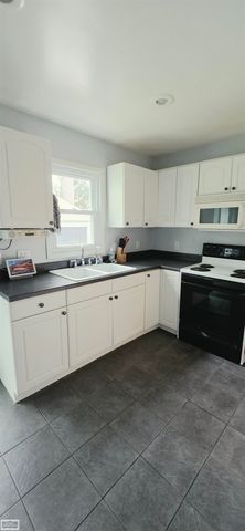 1589 Hampton Drive, Mount Clemens, MI 48043