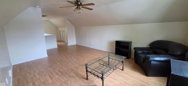 1589 Hampton Drive, Mount Clemens, MI 48043