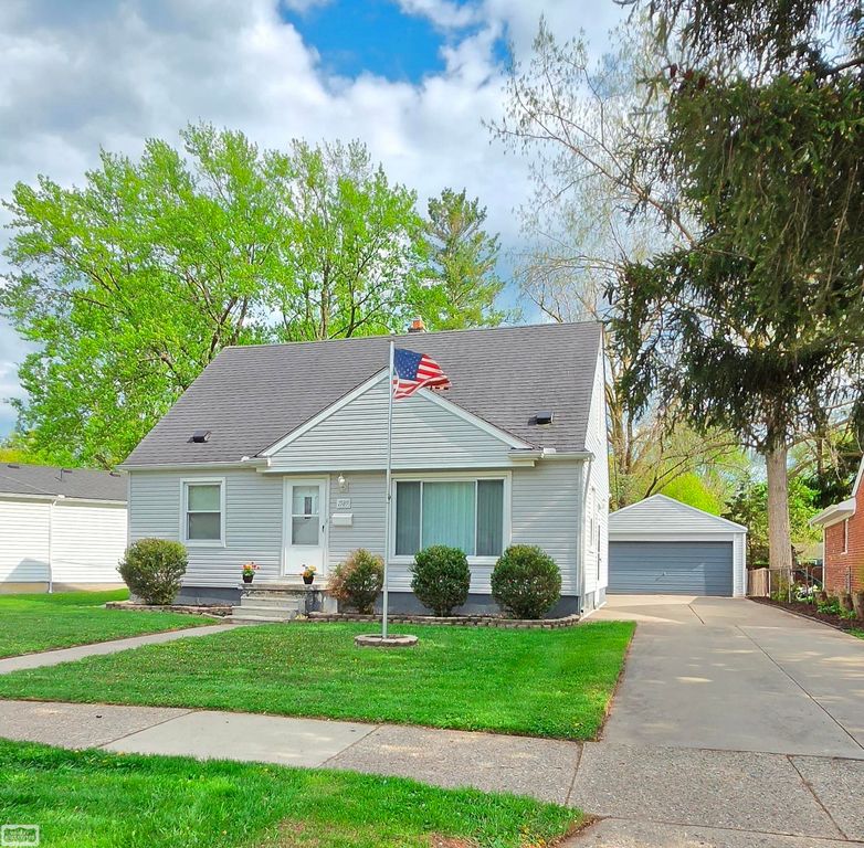 1589 Hampton Drive, Mount Clemens, MI 48043